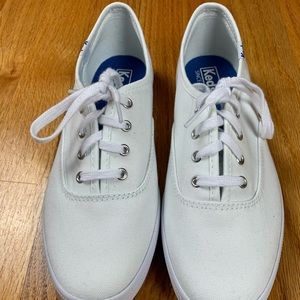 NWOT WHITE KEDS